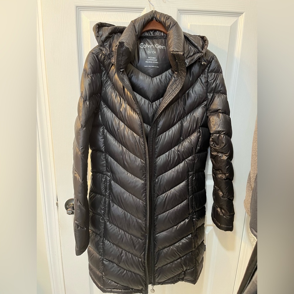 Calvin Klein Ladies Packable Lightweight Premium Down Hooded Puffer Size S w/bag